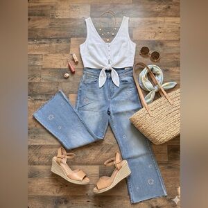 Cooper Flash Capri Blue Jeans with Floral Details Sz 8